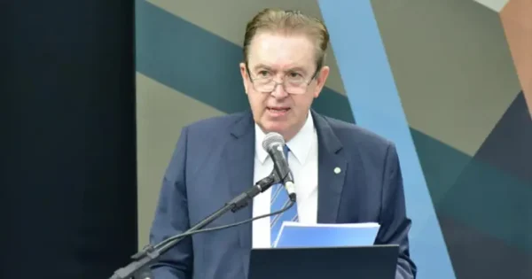 Dep Luciano Ducci proppõe PEC para publicidade de apostas ser como álcool e cigarro. Créditos: Zeca Ribeiro / Câmara dos Deputados