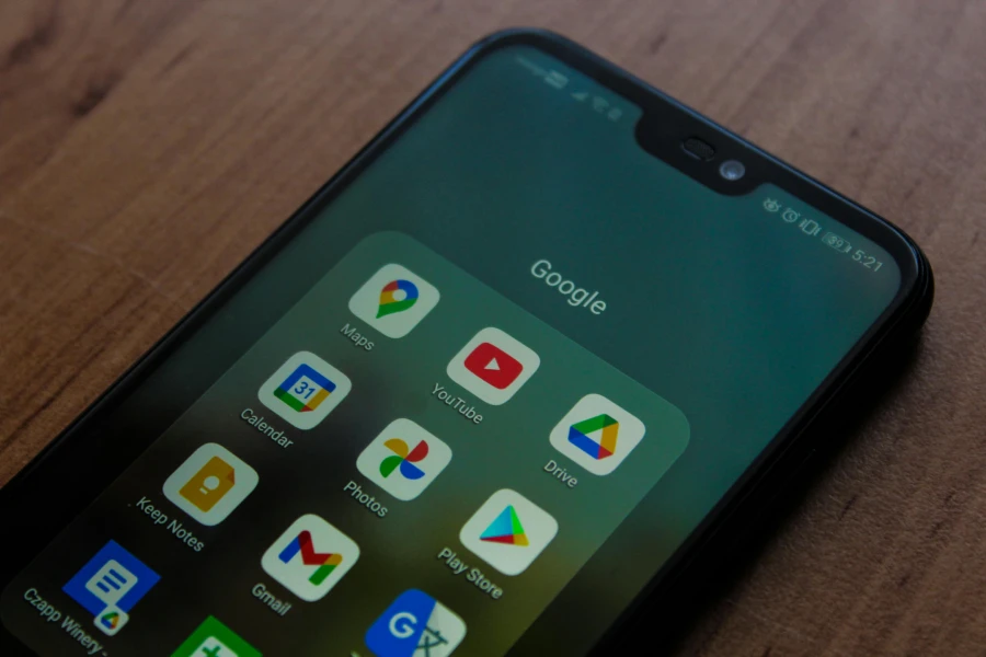 Google Play Store libera apps de bets licenciadas no Brasil. Créditos: Czapp Árpád